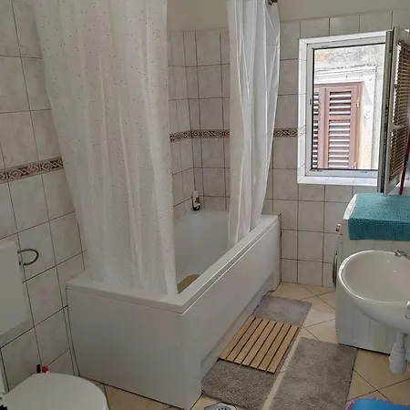 Ani Apartmán Vela Luka