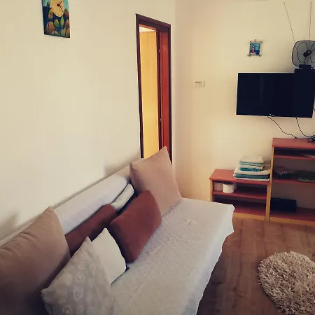 Ani Apartment