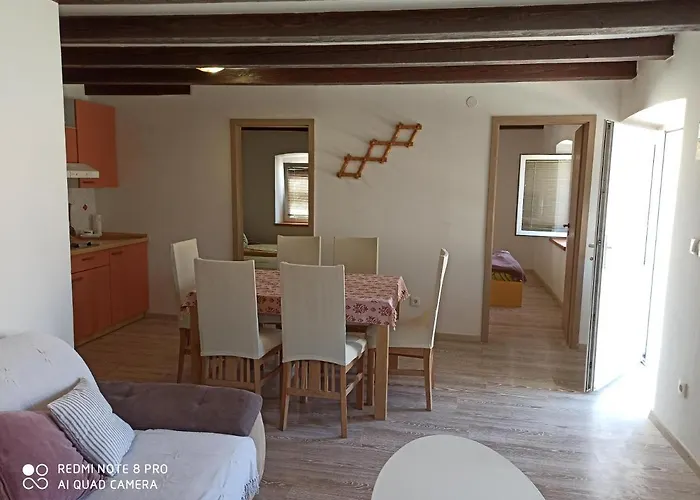 Apartman Ani *