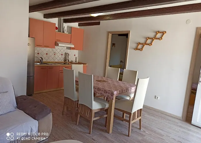 Apartman Ani *