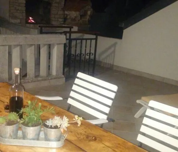 Apartman Ani *