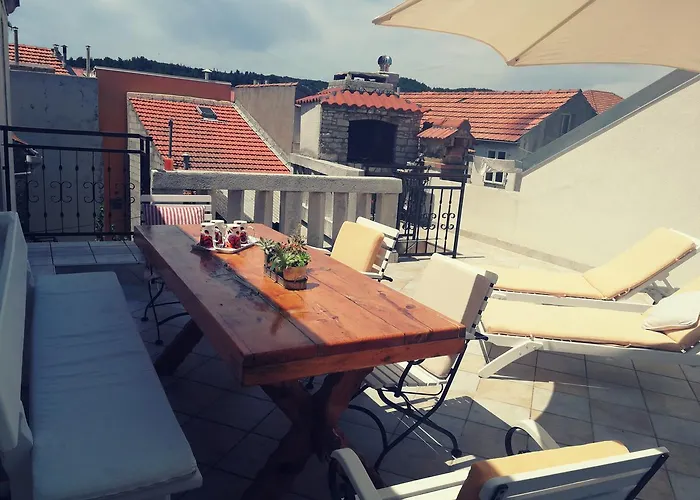 Apartman Ani *
