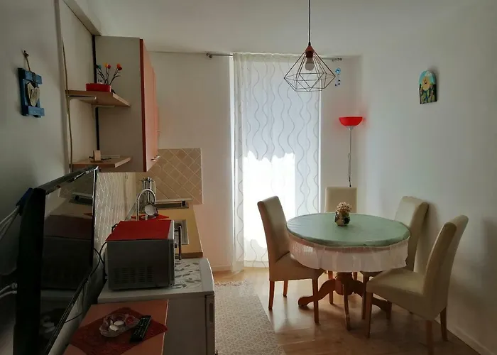 Apartman Ani *